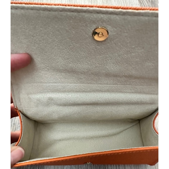 Tory Burch Orange Glasses Case w/Cleansing Cloth - Picture 3 of 12